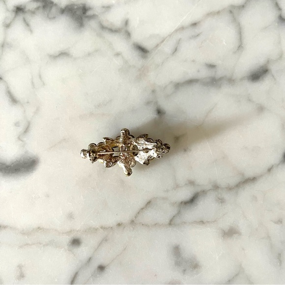 Stunning Pin - Picture 3 of 3